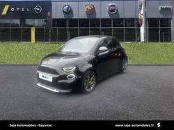 Noir Utilisé 2024 Abarth 500e Citadine | 31 490 € (Prix juste)