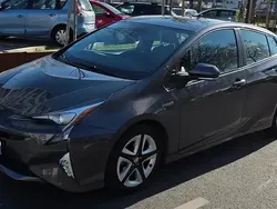 Gris Utilisé 2016 Toyota Prius Lounge Citadine | 13 400 € (Prix cher)