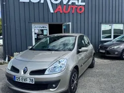 Utilisé 2008 Renault Clio III Dynamique Citadine | 4 990 € (Prix juste)