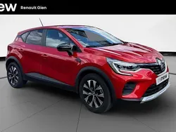 Rouge Utilisé 2024 Renault Captur Evolution SUV | 19 990 € (Prix juste)