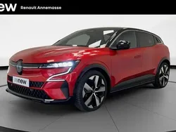 Rouge Utilisé 2023 Renault Mégane Techno Berline | 28 499 € (Prix juste)