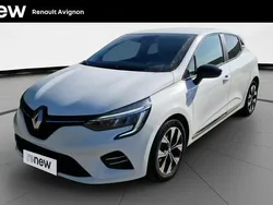 Blanc Utilisé 2023 Renault Clio V Evolution Citadine | 13 399 € (Prix juste)