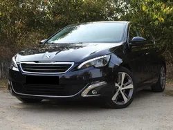 Mauve Utilisé 2014 Peugeot 308 Berline | 9 990 € (Prix juste)