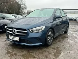 Gris Utilisé 2020 Mercedes B180 Edition Monospace | 21 500 € (Prix juste)
