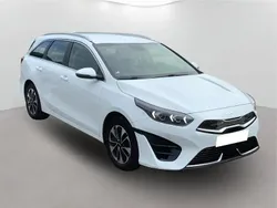 Blanc Utilisé 2022 Kia Ceed Sportswagon Break | 21 990 € (Prix juste)