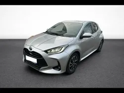 Gris Utilisé 2024 Toyota Yaris Hybrid Design | 20 980 € (Super prix)