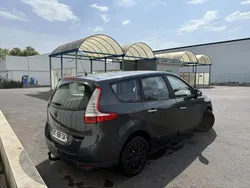 Utilisé 2010 Renault Scénic III Dynamique Monospace | 1 750 € (Prix assez cher)