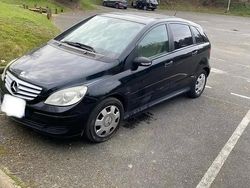 Noir Occasion 2007 Mercedes B180 Monospace | 3 500 € (Prix assez cher)