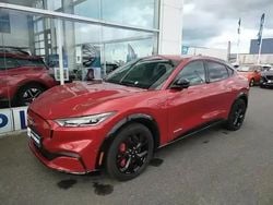 Rouge Utilisé 2024 Ford Mustang Mach-E Extended Range SUV | 34 980 € (Super prix)