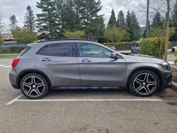Mercedes GLA220