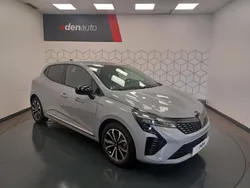 Gris Nouvelle 2024 Renault Clio V Techno Citadine | 20 200 € (Prix assez cher)