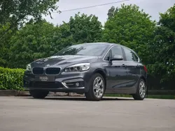 Gris Utilisé 2017 BMW 225 Sport Line Monospace | 16 950 € (Super prix)