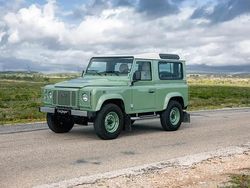 Vert Utilisé 2016 Land Rover Defender Heritage SUV | 74 990 €