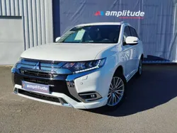 Polar white Utilisé 2020 Mitsubishi Outlander P-HEV Instyle SUV | 20 899 € (Prix juste)