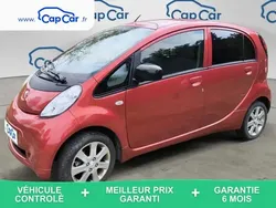 Rouge Utilisé 2016 Peugeot iON Active Citadine | 3 990 € (Prix juste)
