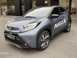 Biton gris célestine/toit noir Utilisé 2024 Toyota Aygo Citadine | 19 990 € (Prix cher)