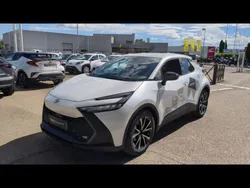 Blanc Utilisé 2024 Toyota C-HR Design SUV | 31 900 €
