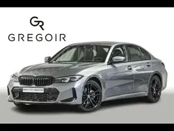 Gris Utilisé 2023 BMW 330e Sport Line Berline | 43 950 € (Prix juste)