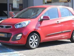Rouge Utilisé 2014 Kia Picanto Active Citadine | 6 990 € (Bon prix)