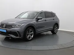 Doré Utilisé 2023 VW Tiguan Allspace R-line SUV | 40 499 € (Prix juste)