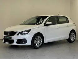 Blanc Utilisé 2021 Peugeot 308 Premium | 10 990 €