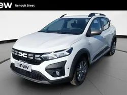 Blanc Utilisé 2023 Dacia Sandero Expression Citadine | 16 390 € (Prix assez cher)