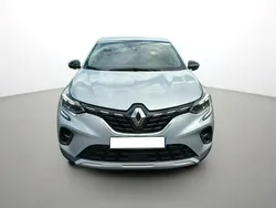 Gris Utilisé 2023 Renault Captur Techno SUV | 21 890 € (Prix juste)