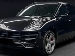 Utilisé 2015 Porsche Macan Turbo SUV | 49 990 € (Prix juste)