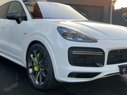 Utilisé 2021 Porsche Cayenne Turbo S SUV | 140 000 € (Prix juste)