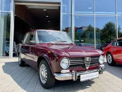 Rouge Utilisé 1972 Alfa Romeo Giulia 1300 Super Berline | 25 990 €