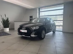 Noir mythe métallisé gris manhattan métallisé Utilisé 2025 Audi A1 Advanced Plus Citadine | 32 141 € (Prix cher)