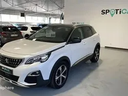 Blanc nacré (s) Utilisé 2018 Peugeot 3008 Allure SUV | 12 999 € (Bon prix)