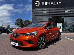 Orange Utilisé 2022 Renault Clio V LIMITED Citadine | 14 590 € (Prix juste)