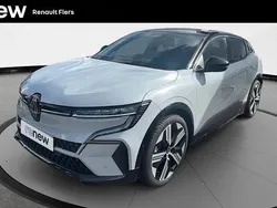 Gris Utilisé 2022 Renault Mégane Iconic Berline | 24 690 € (Prix juste)