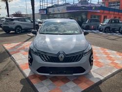 Gris Nouvelle 2025 Renault Clio V Evolution Berline | 21 450 € (Prix assez cher)