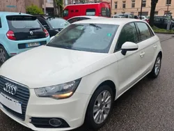 Blanc Utilisé 2013 Audi A1 Ambition Citadine | 9 890 € (Bon prix)