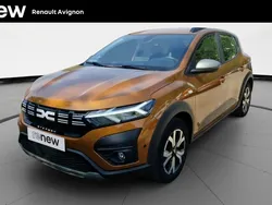 Orange Utilisé 2022 Dacia Sandero Expression Citadine | 15 999 € (Prix juste)