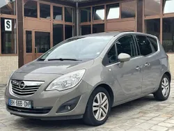 Utilisé 2011 Opel Meriva Cosmo Monospace | 2 990 € (Bon prix)