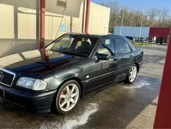Utilisé 2000 Mercedes C250 Berline | 5 500 €