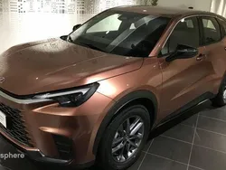 Brun Utilisé 2025 Lexus LBX Business Edition SUV | 35 490 € (Prix cher)