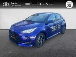 Bleu Utilisé 2025 Toyota Yaris Hybrid Design | 24 300 € (Prix juste)