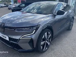 Blanc Utilisé 2023 Renault Mégane Techno SUV | 28 799 € (Prix juste)