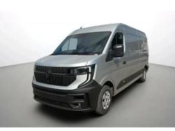 Gris Nouvelle 2025 Renault Master Van | 38 790 € (Prix assez cher)
