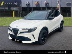Blanc Nouvelle 2025 Alfa Romeo GT Junior Premium | 32 990 € (Prix juste)
