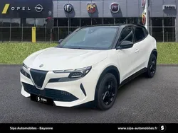 Blanc Nouvelle 2025 Alfa Romeo GT Junior Premium | 34 500 €