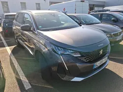 Gris Utilisé 2022 Peugeot 5008 Allure Monospace | 23 790 € (Prix juste)