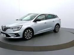 Gris Utilisé 2024 Renault Mégane IV Techno Break | 24 890 € (Prix assez cher)