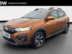 Orange Utilisé 2024 Dacia Sandero Expression Citadine | 16 890 € (Prix juste)