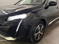 Noir Utilisé 2023 Peugeot 5008 Allure Monospace | 29 299 € (Prix juste)