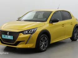 Blanc banquise (o) Utilisé 2023 Peugeot e-208 Style Citadine | 16 499 € (Bon prix)